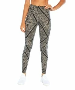 Marika | Black Leopard Scarf Print Pocket Heart 27'' Heart Pocket Leggings - Women -Outlet Marika Store zu100987933 main tm1642630885