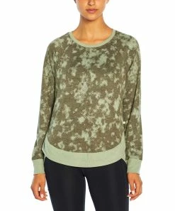 Marika | Olive & Sage Abstract Camo Maison Tulip-Hem Scoop Neck Pullover - Women -Outlet Marika Store zu102586675 alt 1 tm1641498917