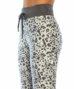 Marika | Gray & Ivory Leopard Comfort 27'' Pocket Drawstring-Waist Joggers - Women -Outlet Marika Store zu102586759 alt 1 tm1641498395