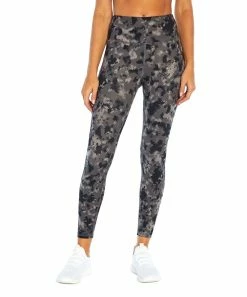 Marika | 25'' Black & Gray Abstract Camo Nilly High-Waist Leggings - Women -Outlet Marika Store zu102586814 alt 3 tm1641498395