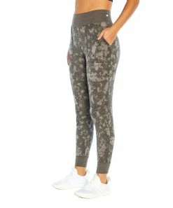 Marika | Gray Tonal Camo Cory 28'' High-Waist Pocket Joggers - Women -Outlet Marika Store zu102595000 alt 2 tm1641497946