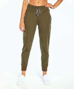 Marika | Grape Leaf Drawstring-Waist Mona Pocket 27'' Joggers - Women -Outlet Marika Store zu103526890 alt 2 tm1645641019