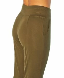 Marika | Grape Leaf Mona 22'' Pocket Capris - Women -Outlet Marika Store zu103526891 alt 3 tm1645641019
