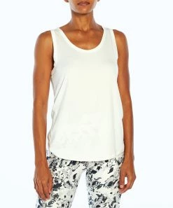 Marika | White Emily Keyhole-Back Scoop Neck Tank - Women -Outlet Marika Store zu104120706 alt 1 tm1647255616