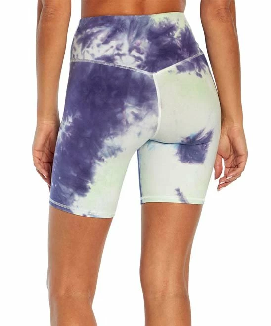 Marika | Butterfly & Crystal Tie-Dye Ambie Pocket 7" Bike Shorts - Women 6 Marika | Butterfly & Crystal Tie-Dye Ambie Pocket 7" Bike Shorts - Women - Image 4