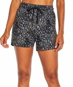 Marika | Black & Gray Leopard Libby Pocket 5'' Shorts - Women 11 Marika | Black & Gray Leopard Libby Pocket 5'' Shorts - Women -Outlet Marika Store zu104580377 alt 4 tm1657557025