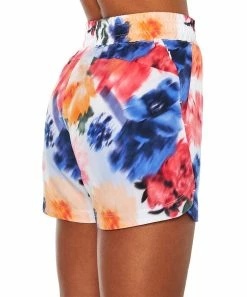 Marika | White & Red Multicolor Abstract Libby Pocket 5'' Shorts - Women 9 Marika | White & Red Multicolor Abstract Libby Pocket 5'' Shorts - Women -Outlet Marika Store zu104584369 alt 2 tm1657557025