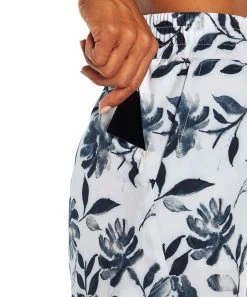 Marika | White & Black Floral Libby Pocket 5'' Shorts - Women -Outlet Marika Store zu104584376 alt 3 tm1657557025