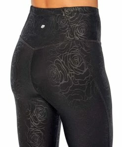 Marika | 22'' Black Rose Embossed Aliza Capri Pocket Leggings - Women -Outlet Marika Store zu104584386 alt 4 tm1657557025