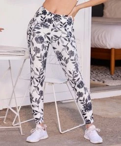 Marika | White & Black Floral Pocket Karis 25" Leggings - Women