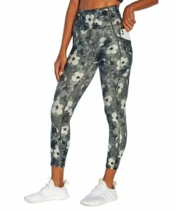 Marika | Gray Elsa Floral Capri 22" Leggings - Women 10 Marika | Gray Elsa Floral Capri 22" Leggings - Women -Outlet Marika Store zu105516257 alt 3 tm1651598300