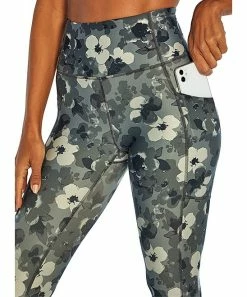 Marika | Gray Elsa Floral Capri 22" Leggings - Women 11 Marika | Gray Elsa Floral Capri 22" Leggings - Women -Outlet Marika Store zu105516257 alt 6 tm1651598300