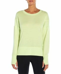 Marika | Butterfly Thumbhole Limitless Pullover - Women -Outlet Marika Store zu105879159 alt 1 tm1652382702