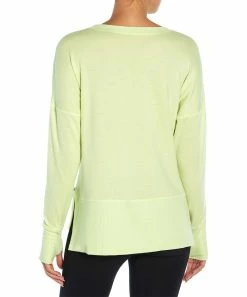 Marika | Butterfly Thumbhole Limitless Pullover - Women -Outlet Marika Store zu105879159 alt 2 tm1652382702