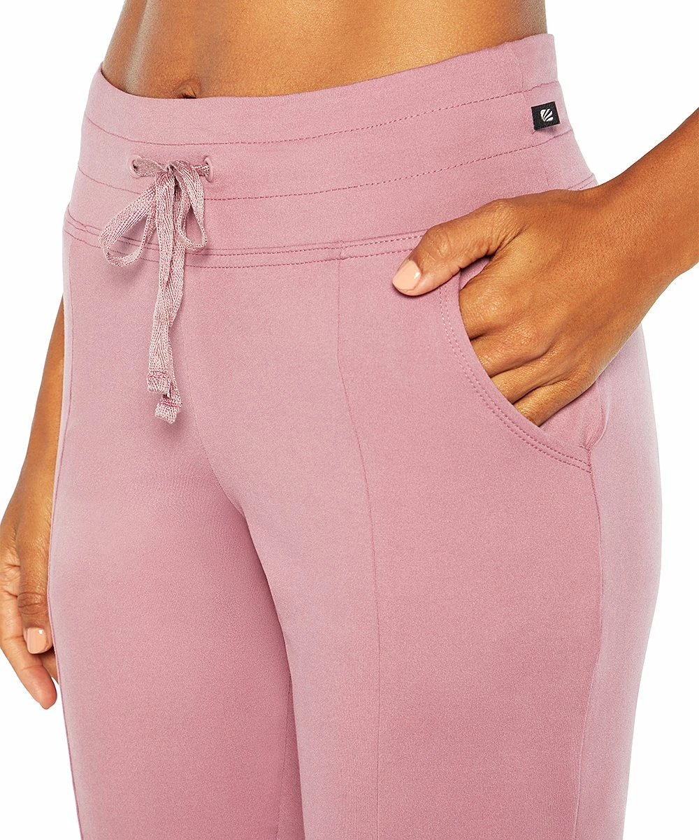 Marika | Dusky Orchid Mona Straight-Leg Pcoket 22'' Capri Pants - Women 4 Marika | Dusky Orchid Mona Straight-Leg Pcoket 22'' Capri Pants - Women - Image 2