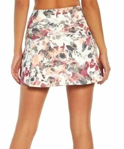 Marika | White & Red Multicolor Floral Leah Pocket Skort - Women -Outlet Marika Store zu107255864 alt 2 tm1657556283