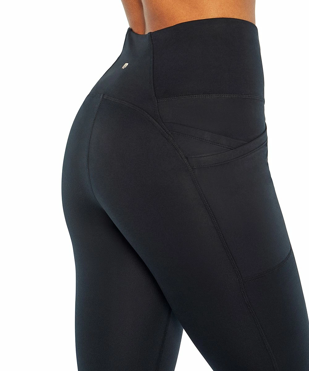 Marika | Black Abigail Pocket 22'' Capri Leggings - Women 5 Marika | Black Abigail Pocket 22'' Capri Leggings - Women - Image 3