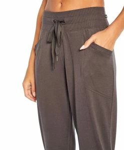 Marika | Magnet Milani Pocket 27'' Joggers - Women -Outlet Marika Store zu108406649 alt 3 tm1663608457