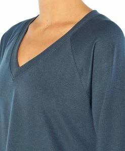 Marika | Midnight Navy Desi Hi-Low Pullover - Women -Outlet Marika Store zu108406655 alt 3 tm1663608506