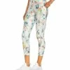 Marika | White Floral Jenna Pocket Capri Leggings - Women -Outlet Marika Store zu108526464 main tm1663608393