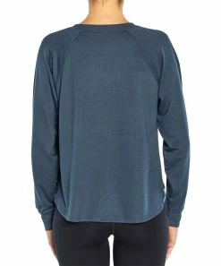Marika | Midnight Navy Desi V-Neck Pullover - Plus -Outlet Marika Store zu108955527 alt 1 tm1663608329