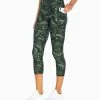 Marika | Thyme Cloudy Camo Edge Pocket 22'' Capri Leggings - Women -Outlet Marika Store zu109597295 main tm1665689044