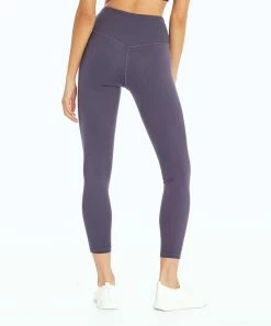 Marika | Graystone 25'' Honor Crop Leggings - Women 10 Marika | Graystone 25'' Honor Crop Leggings - Women -Outlet Marika Store zu110001726 alt 3 tm1666962394