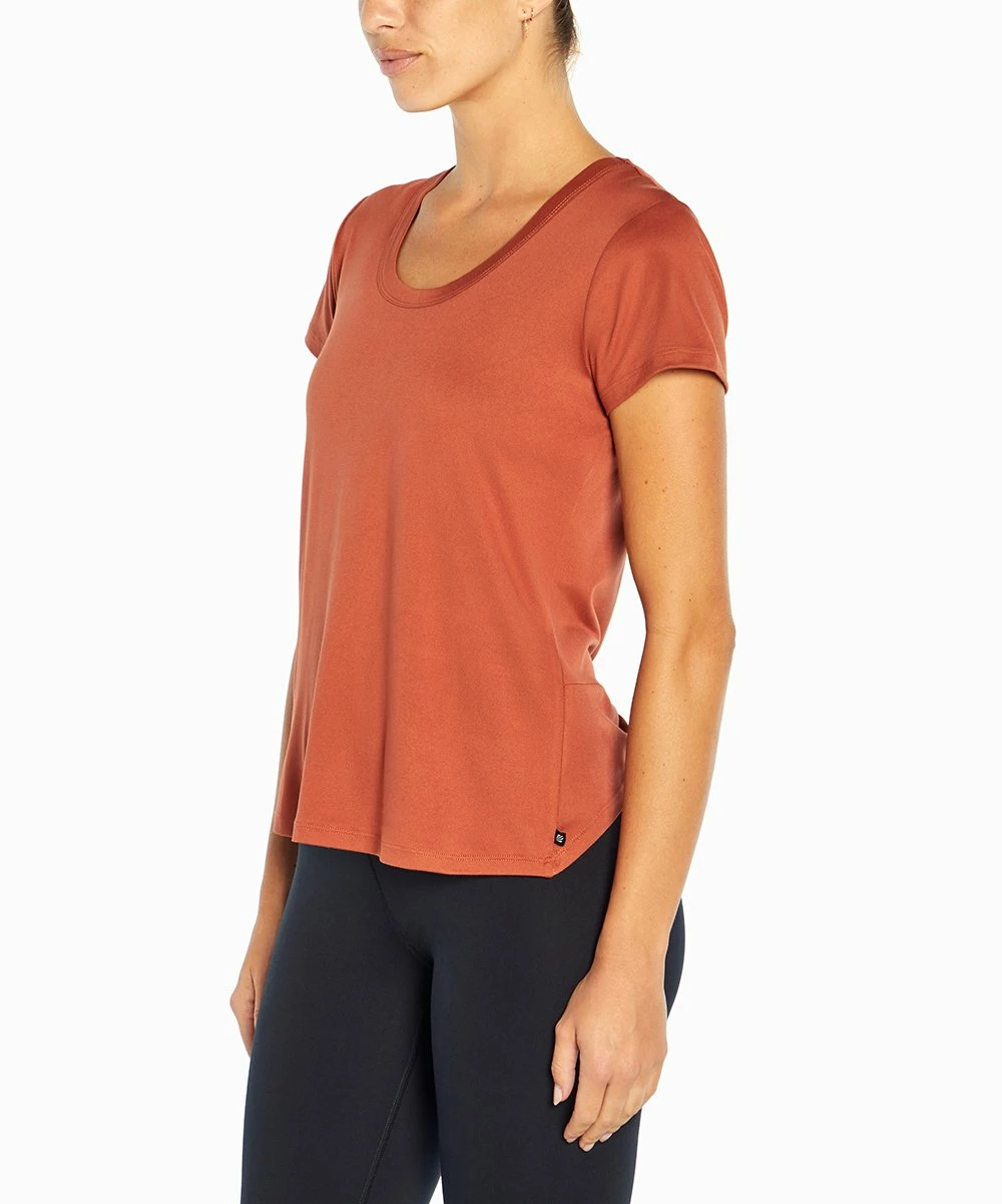 Marika | Chutney Twist-Back Scoop Neck Camila Tee - Women 5 Marika | Chutney Twist-Back Scoop Neck Camila Tee - Women - Image 3