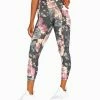 Marika | Ombré Blue & Pink Country Floral Abigail Capri Leggings - Plus -Outlet Marika Store zu111712263 main tm1673031175