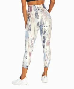 Marika | White & Light Blue Abstract Distressed Abigail Capri Leggings - Plus 10 Marika | White & Light Blue Abstract Distressed Abigail Capri Leggings - Plus -Outlet Marika Store zu111718212 alt 3 tm1673031175