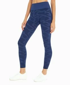 Marika | Midnight Blue Tiger 25'' Lemmy Leggings - Women -Outlet Marika Store zu86322515 alt 4 tm1602854996