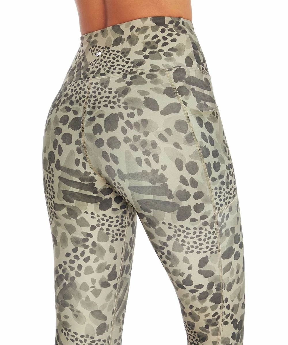 Marika | 25'' Animal-Print Watercolor Flat High-Waist Crop Pocket Leggings - Women 5 Marika | 25'' Animal-Print Watercolor Flat High-Waist Crop Pocket Leggings - Women - Image 3