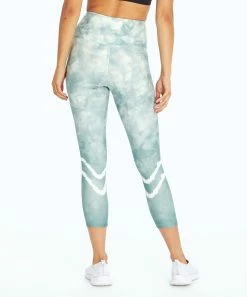 Marika | 22'' Ombré Fade Pale Aqua Tie-Dye Prim Capri Leggings - Women