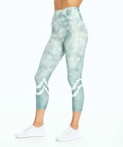 Marika | 22'' Ombré Fade Pale Aqua Tie-Dye Prim Capri Leggings - Women -Outlet Marika Store zu88365754 main tm1596554773