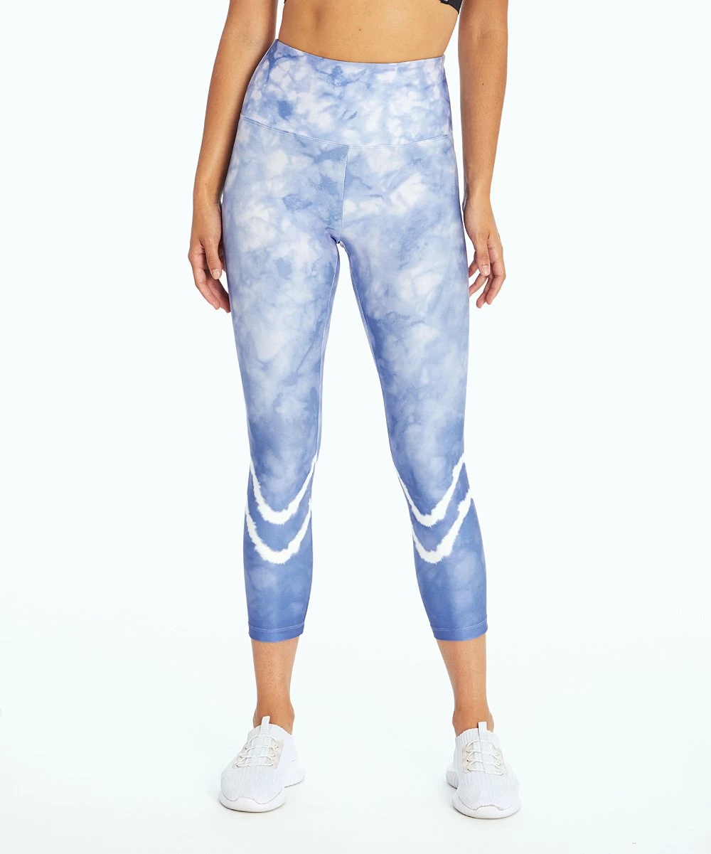 Marika | 22'' Ombré Fade Purple Heather Tie-Dye Prim Capri Leggings - Women 5 Marika | 22'' Ombré Fade Purple Heather Tie-Dye Prim Capri Leggings - Women - Image 3