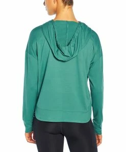 Marika | Blue Spruce Claire Crop Hoodie - Women -Outlet Marika Store zu98314190 alt 3 tm1628253946