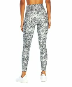 Marika | Black & White Abstract Zebra Nilly 25'' Leggings - Women 10 Marika | Black & White Abstract Zebra Nilly 25'' Leggings - Women -Outlet Marika Store zu98610715 alt 3 tm1631282887