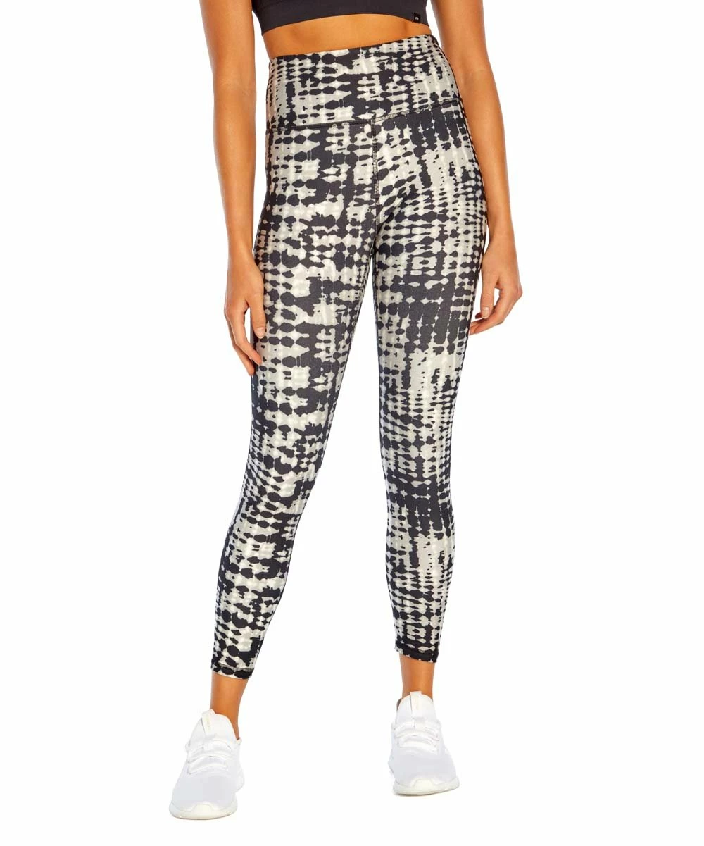 Marika | Black & Gray Alligator Tie-Dye Nilly 25'' Leggings - Women 5 Marika | Black & Gray Alligator Tie-Dye Nilly 25'' Leggings - Women - Image 3